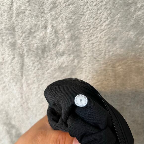 Lululemon Flurry Up High-Rise Jogger Black Sz 6 Athleisure Athletic Tech Fleece - Picture 6 of 6